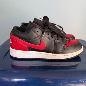 Youth Jordan 1 low